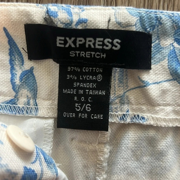 Express Stretch Nature Print Cropped Pants Garden Scene Size 5/6 - Picture 6 of 9